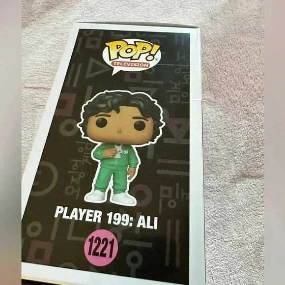 Funko Pop Squid Game Player 199 Ali NIB - Picture 3 of 5
